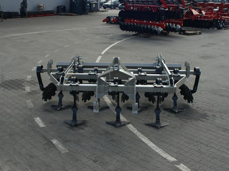 ROLEX Flügelschargrubber / Stubble cultivator / Dechaumeur à dents / Стерневой культиватор / Agregat podorywkowy 3 m - Kultivator: slika ROLEX Flügelschargrubber / Stubble cultivator / Dechaumeur à dents / Стерневой культиватор / Agregat podorywkowy 3 m - Kultivator ROLEX Flügelschargrubber / Stubble cultivator / Dechaumeur à dents / Стерневой культиватор / Agregat podorywkowy 3 m - Kultivator: slika ROLEX Flügelschargrubber / Stubble cultivator / Dechaumeur à dents / Стерневой культиватор / Agregat podorywkowy 3 m - Kultivator