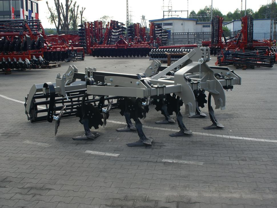 ROLEX Flügelschargrubber / Stubble cultivator / Dechaumeur à dents / Стерневой культиватор / Agregat podorywkowy 3 m - Kultivator: slika ROLEX Flügelschargrubber / Stubble cultivator / Dechaumeur à dents / Стерневой культиватор / Agregat podorywkowy 3 m - Kultivator ROLEX Flügelschargrubber / Stubble cultivator / Dechaumeur à dents / Стерневой культиватор / Agregat podorywkowy 3 m - Kultivator: slika ROLEX Flügelschargrubber / Stubble cultivator / Dechaumeur à dents / Стерневой культиватор / Agregat podorywkowy 3 m - Kultivator