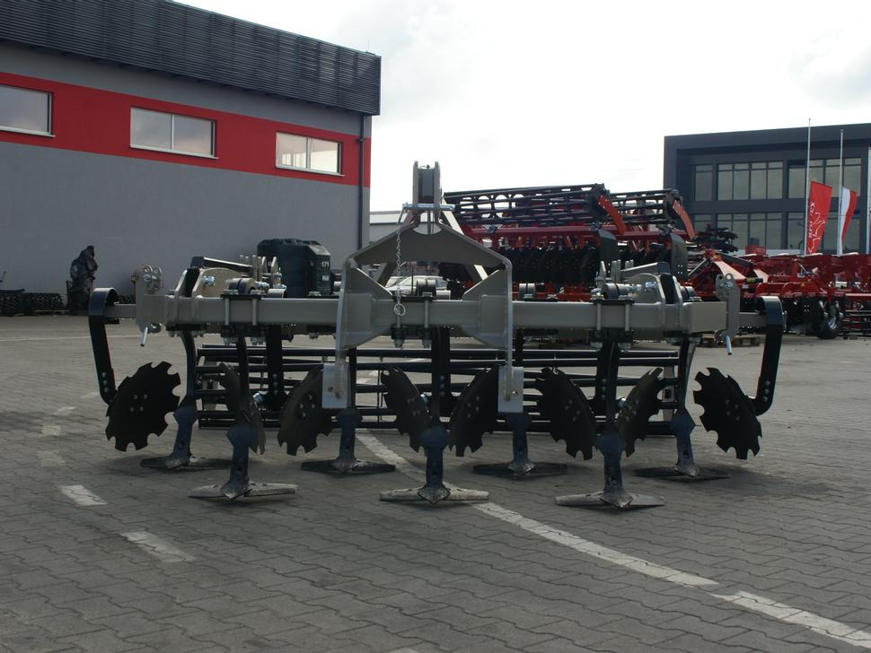 ROLEX Flügelschargrubber / Stubble cultivator / Dechaumeur à dents / Стерневой культиватор / Agregat podorywkowy 3 m - Kultivator: slika ROLEX Flügelschargrubber / Stubble cultivator / Dechaumeur à dents / Стерневой культиватор / Agregat podorywkowy 3 m - Kultivator ROLEX Flügelschargrubber / Stubble cultivator / Dechaumeur à dents / Стерневой культиватор / Agregat podorywkowy 3 m - Kultivator: slika ROLEX Flügelschargrubber / Stubble cultivator / Dechaumeur à dents / Стерневой культиватор / Agregat podorywkowy 3 m - Kultivator