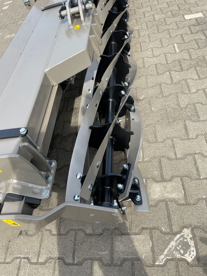 Novi Valjak za poljoprivredna gospodarstva ROLEX Messerwalze / Knife roller / Rouleau couteau / wał nożowy 6 m: slika Novi Valjak za poljoprivredna gospodarstva ROLEX Messerwalze / Knife roller / Rouleau couteau / wał nożowy 6 m