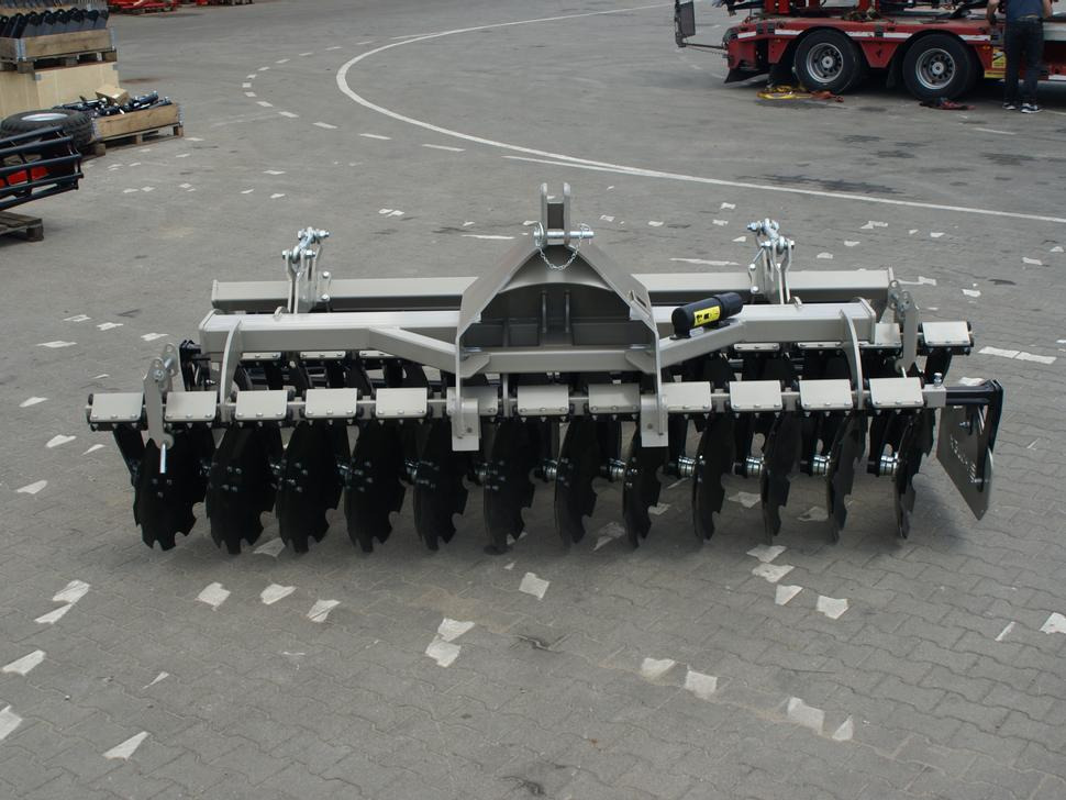 ROLEX Scheibenegge / Discs harrow / Dechaumeur à disques / Erpice a dischi / Cultivador de discos / Дисковая борона / Agregat talerzowy uprawowy 3 m - Tanjurača: slika ROLEX Scheibenegge / Discs harrow / Dechaumeur à disques / Erpice a dischi / Cultivador de discos / Дисковая борона / Agregat talerzowy uprawowy 3 m - Tanjurača ROLEX Scheibenegge / Discs harrow / Dechaumeur à disques / Erpice a dischi / Cultivador de discos / Дисковая борона / Agregat talerzowy uprawowy 3 m - Tanjurača: slika ROLEX Scheibenegge / Discs harrow / Dechaumeur à disques / Erpice a dischi / Cultivador de discos / Дисковая борона / Agregat talerzowy uprawowy 3 m - Tanjurača