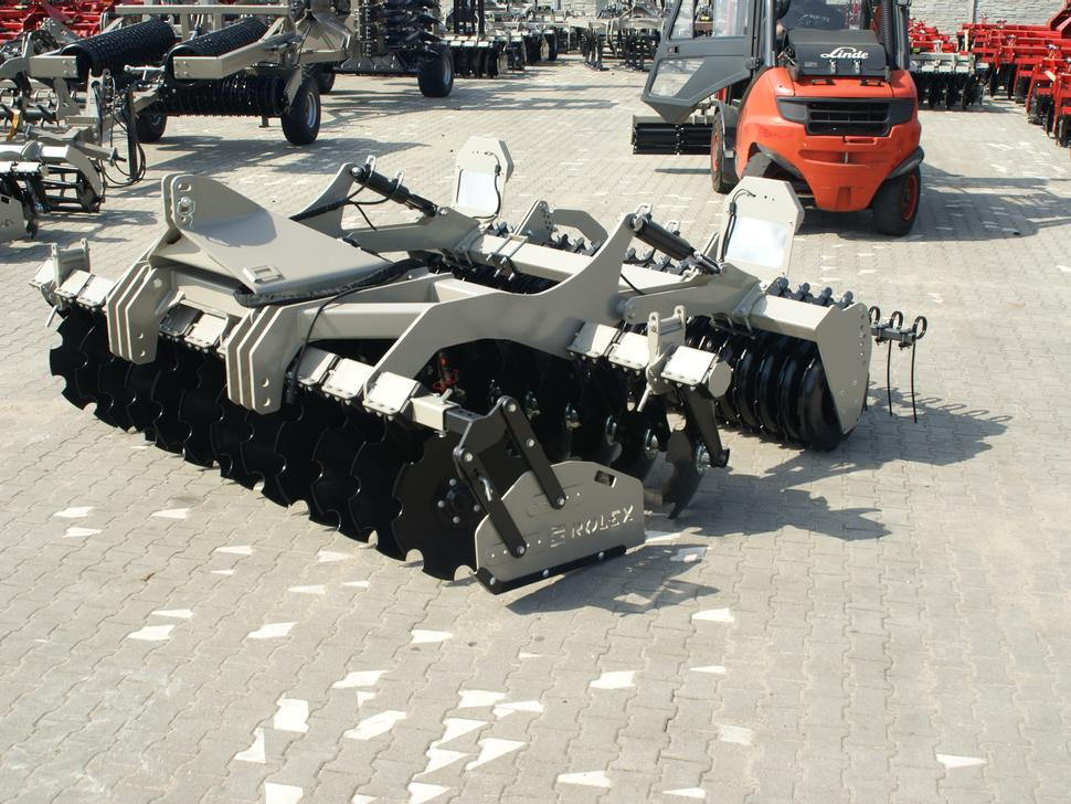ROLEX Scheibenegge / Discs harrow / Dechaumeur à disques / Erpice a dischi / Дисковая борона / Brona talerzowa 3 m - Tanjurača: slika ROLEX Scheibenegge / Discs harrow / Dechaumeur à disques / Erpice a dischi / Дисковая борона / Brona talerzowa 3 m - Tanjurača ROLEX Scheibenegge / Discs harrow / Dechaumeur à disques / Erpice a dischi / Дисковая борона / Brona talerzowa 3 m - Tanjurača: slika ROLEX Scheibenegge / Discs harrow / Dechaumeur à disques / Erpice a dischi / Дисковая борона / Brona talerzowa 3 m - Tanjurača