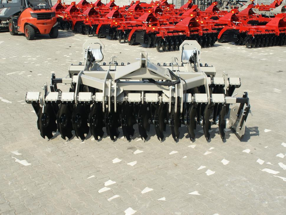 ROLEX Scheibenegge / Discs harrow / Dechaumeur à disques / Erpice a dischi / Дисковая борона / Brona talerzowa 3 m - Tanjurača: slika ROLEX Scheibenegge / Discs harrow / Dechaumeur à disques / Erpice a dischi / Дисковая борона / Brona talerzowa 3 m - Tanjurača ROLEX Scheibenegge / Discs harrow / Dechaumeur à disques / Erpice a dischi / Дисковая борона / Brona talerzowa 3 m - Tanjurača: slika ROLEX Scheibenegge / Discs harrow / Dechaumeur à disques / Erpice a dischi / Дисковая борона / Brona talerzowa 3 m - Tanjurača