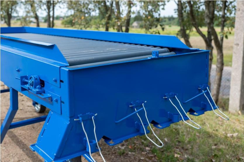 ROLMET Rollenverlesetisch / Sorting table / Table de tri / Tavolo selettivo / Сортировочный стол / Stół przebierczy SP 1 - Stroj za krumpir: slika ROLMET Rollenverlesetisch / Sorting table / Table de tri / Tavolo selettivo / Сортировочный стол / Stół przebierczy SP 1 - Stroj za krumpir ROLMET Rollenverlesetisch / Sorting table / Table de tri / Tavolo selettivo / Сортировочный стол / Stół przebierczy SP 1 - Stroj za krumpir: slika ROLMET Rollenverlesetisch / Sorting table / Table de tri / Tavolo selettivo / Сортировочный стол / Stół przebierczy SP 1 - Stroj za krumpir