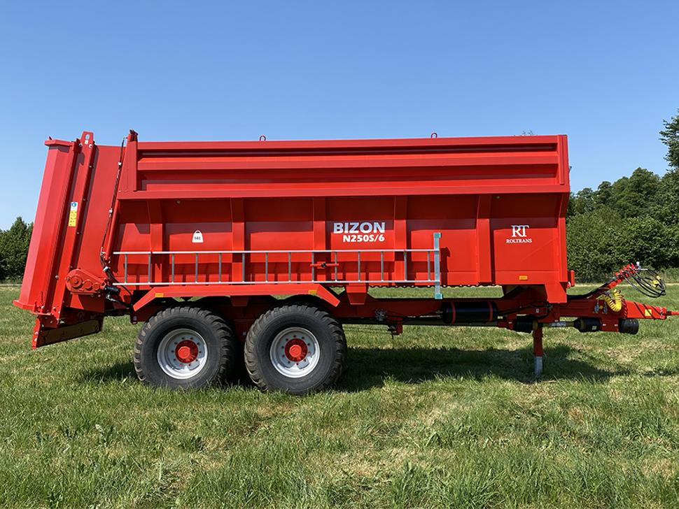 Roltrans Miststreuer / Manure spreader / Epandeur à fumier / Spandiletame / Разбрасыватель органических удобрений / Rozrzutnik obornika N205S/6 BIZON 14 t - Rasipač stajskog gnoja: slika Roltrans Miststreuer / Manure spreader / Epandeur à fumier / Spandiletame / Разбрасыватель органических удобрений / Rozrzutnik obornika N205S/6 BIZON 14 t - Rasipač stajskog gnoja Roltrans Miststreuer / Manure spreader / Epandeur à fumier / Spandiletame / Разбрасыватель органических удобрений / Rozrzutnik obornika N205S/6 BIZON 14 t - Rasipač stajskog gnoja: slika Roltrans Miststreuer / Manure spreader / Epandeur à fumier / Spandiletame / Разбрасыватель органических удобрений / Rozrzutnik obornika N205S/6 BIZON 14 t - Rasipač stajskog gnoja