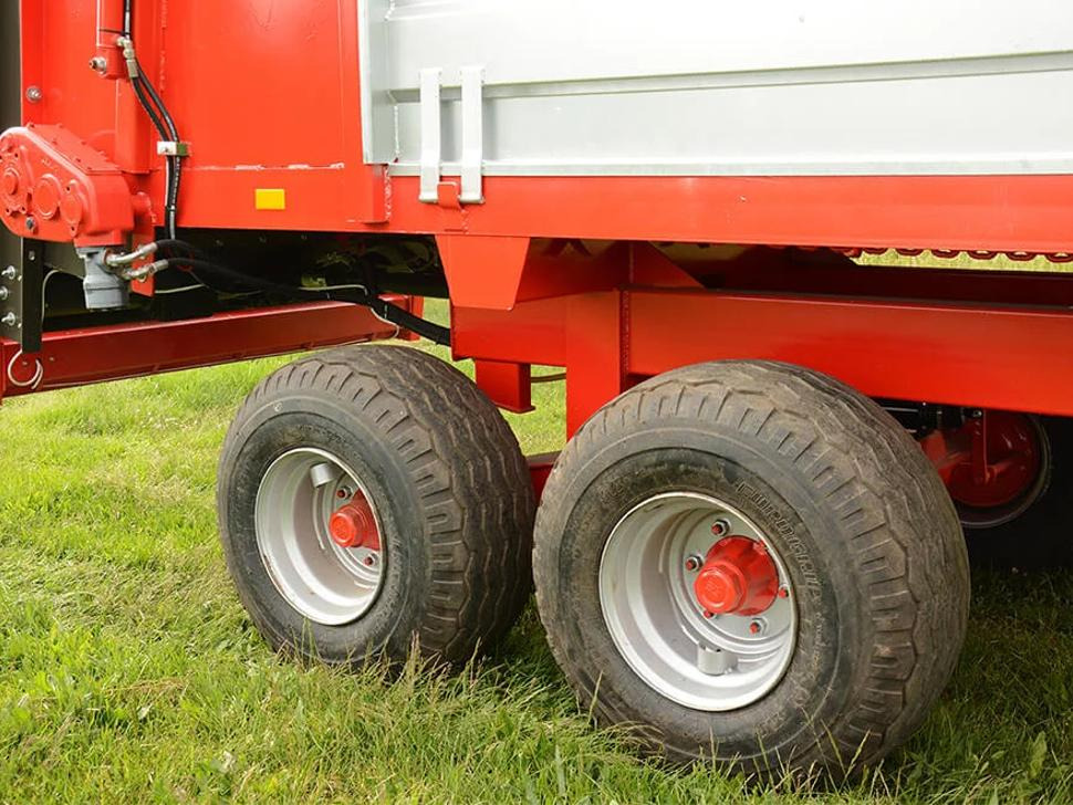 Zakup Roltrans Miststreuer / Manure spreader / Épandeur à fumier / Spandiletame / Разбрасыватель органических удобрений / Rozrzutnik obornika N250/32 JAMNIK 8 t Roltrans Miststreuer / Manure spreader / Épandeur à fumier / Spandiletame / Разбрасыватель органических удобрений / Rozrzutnik obornika N250/32 JAMNIK 8 t: slika Zakup Roltrans Miststreuer / Manure spreader / Épandeur à fumier / Spandiletame / Разбрасыватель органических удобрений / Rozrzutnik obornika N250/32 JAMNIK 8 t Roltrans Miststreuer / Manure spreader / Épandeur à fumier / Spandiletame / Разбрасыватель органических удобрений / Rozrzutnik obornika N250/32 JAMNIK 8 t
