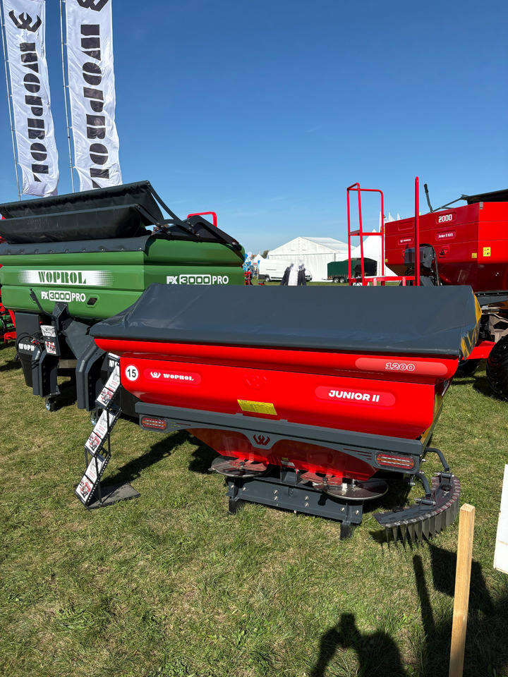 Novi Rasipač gnojiva WOPROL Düngerstreuer / Fertilizer spreader / Epandeur d'engrais / Rozsiewacz nawozów 600 kg: slika Novi Rasipač gnojiva WOPROL Düngerstreuer / Fertilizer spreader / Epandeur d'engrais / Rozsiewacz nawozów 600 kg Novi Rasipač gnojiva WOPROL Düngerstreuer / Fertilizer spreader / Epandeur d'engrais / Rozsiewacz nawozów 600 kg: slika Novi Rasipač gnojiva WOPROL Düngerstreuer / Fertilizer spreader / Epandeur d'engrais / Rozsiewacz nawozów 600 kg