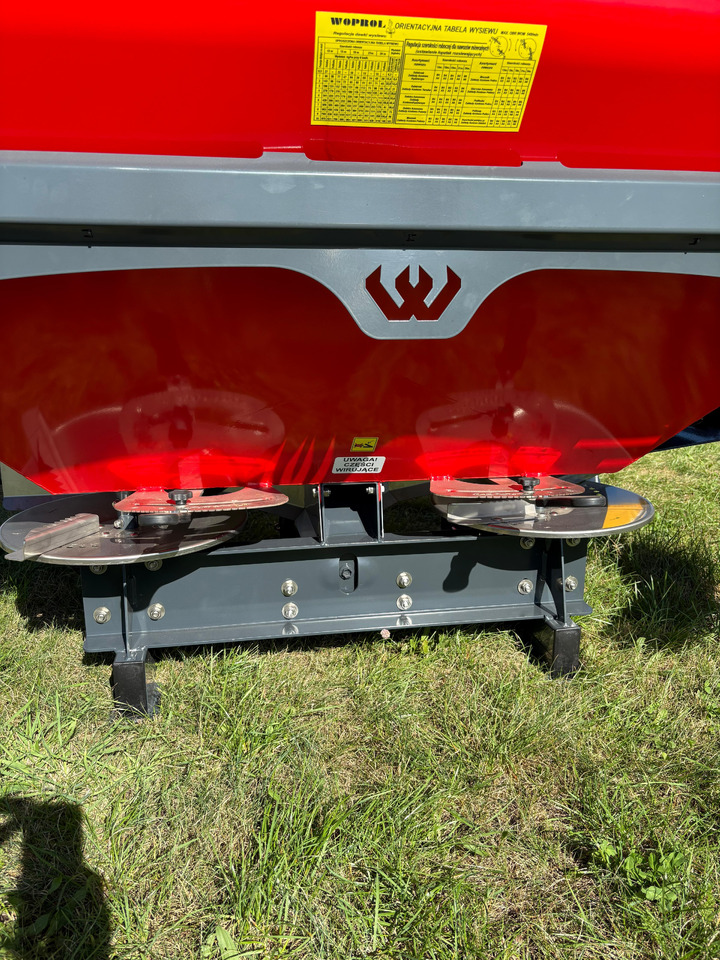 Novi Rasipač gnojiva WOPROL Düngerstreuer / Fertilizer spreader / Epandeur d'engrais / Rozsiewacz nawozów 600 kg: slika Novi Rasipač gnojiva WOPROL Düngerstreuer / Fertilizer spreader / Epandeur d'engrais / Rozsiewacz nawozów 600 kg Novi Rasipač gnojiva WOPROL Düngerstreuer / Fertilizer spreader / Epandeur d'engrais / Rozsiewacz nawozów 600 kg: slika Novi Rasipač gnojiva WOPROL Düngerstreuer / Fertilizer spreader / Epandeur d'engrais / Rozsiewacz nawozów 600 kg