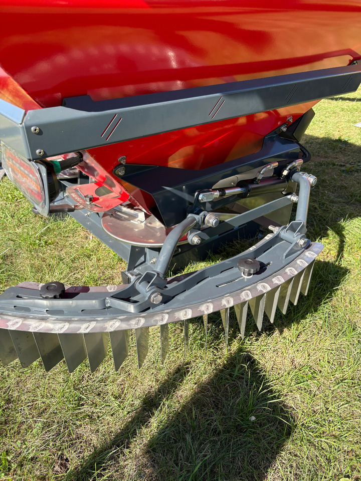 Novi Rasipač gnojiva WOPROL Düngerstreuer / Fertilizer spreader / Epandeur d'engrais / Rozsiewacz nawozów 600 kg: slika Novi Rasipač gnojiva WOPROL Düngerstreuer / Fertilizer spreader / Epandeur d'engrais / Rozsiewacz nawozów 600 kg Novi Rasipač gnojiva WOPROL Düngerstreuer / Fertilizer spreader / Epandeur d'engrais / Rozsiewacz nawozów 600 kg: slika Novi Rasipač gnojiva WOPROL Düngerstreuer / Fertilizer spreader / Epandeur d'engrais / Rozsiewacz nawozów 600 kg
