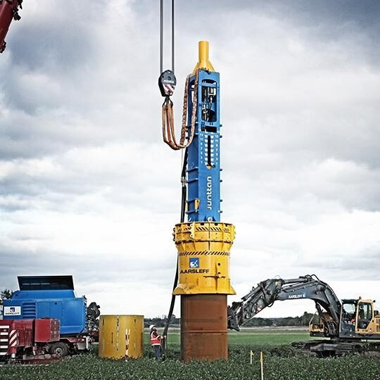 Junttan HHK S - Hidraulični čekić za Priključak: slika Junttan HHK S - Hidraulični čekić za Priključak Junttan HHK S - Hidraulični čekić za Priključak: slika Junttan HHK S - Hidraulični čekić za Priključak