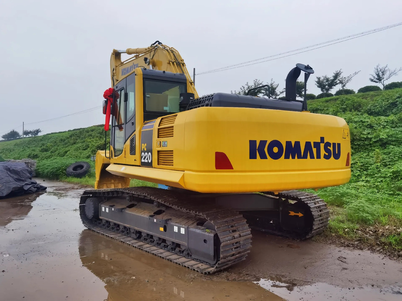 KOMATSU PC220-8 - Bager gusjeničar: slika KOMATSU PC220-8 - Bager gusjeničar KOMATSU PC220-8 - Bager gusjeničar: slika KOMATSU PC220-8 - Bager gusjeničar