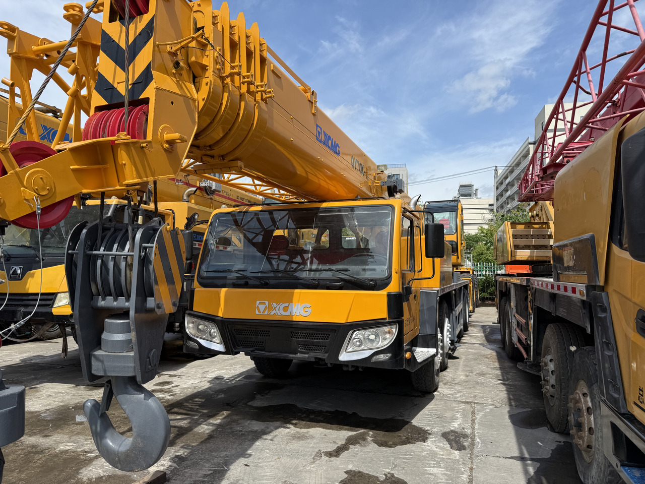 XCMG QY70K-2 - Autodizalica: slika XCMG QY70K-2 - Autodizalica XCMG QY70K-2 - Autodizalica: slika XCMG QY70K-2 - Autodizalica