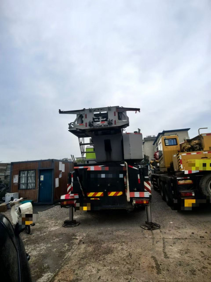 ZOOMLION 200E7 - Autodizalica za sve terene: slika ZOOMLION 200E7 - Autodizalica za sve terene ZOOMLION 200E7 - Autodizalica za sve terene: slika ZOOMLION 200E7 - Autodizalica za sve terene