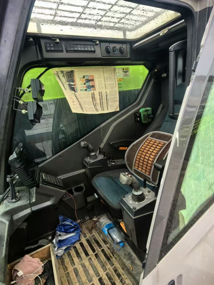 ZOOMLION 200E7 - Autodizalica za sve terene: slika ZOOMLION 200E7 - Autodizalica za sve terene ZOOMLION 200E7 - Autodizalica za sve terene: slika ZOOMLION 200E7 - Autodizalica za sve terene