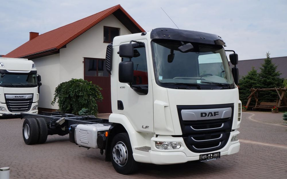 DAF LF 230 EURO 6 12 TON RAMA DO ZABUDOWY - Kamion-šasija: slika DAF LF 230 EURO 6 12 TON RAMA DO ZABUDOWY - Kamion-šasija DAF LF 230 EURO 6 12 TON RAMA DO ZABUDOWY - Kamion-šasija: slika DAF LF 230 EURO 6 12 TON RAMA DO ZABUDOWY - Kamion-šasija