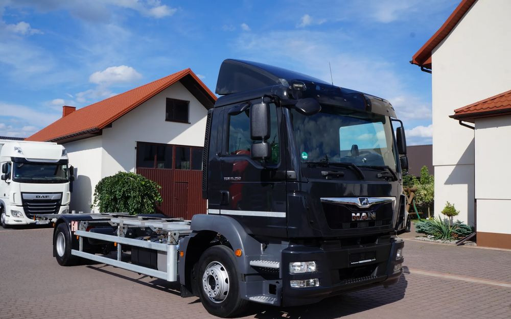 MAN TGM 15.250 EURO 6 RAMA DO ZABUDOWY - Kamion-šasija: slika MAN TGM 15.250 EURO 6 RAMA DO ZABUDOWY - Kamion-šasija MAN TGM 15.250 EURO 6 RAMA DO ZABUDOWY - Kamion-šasija: slika MAN TGM 15.250 EURO 6 RAMA DO ZABUDOWY - Kamion-šasija