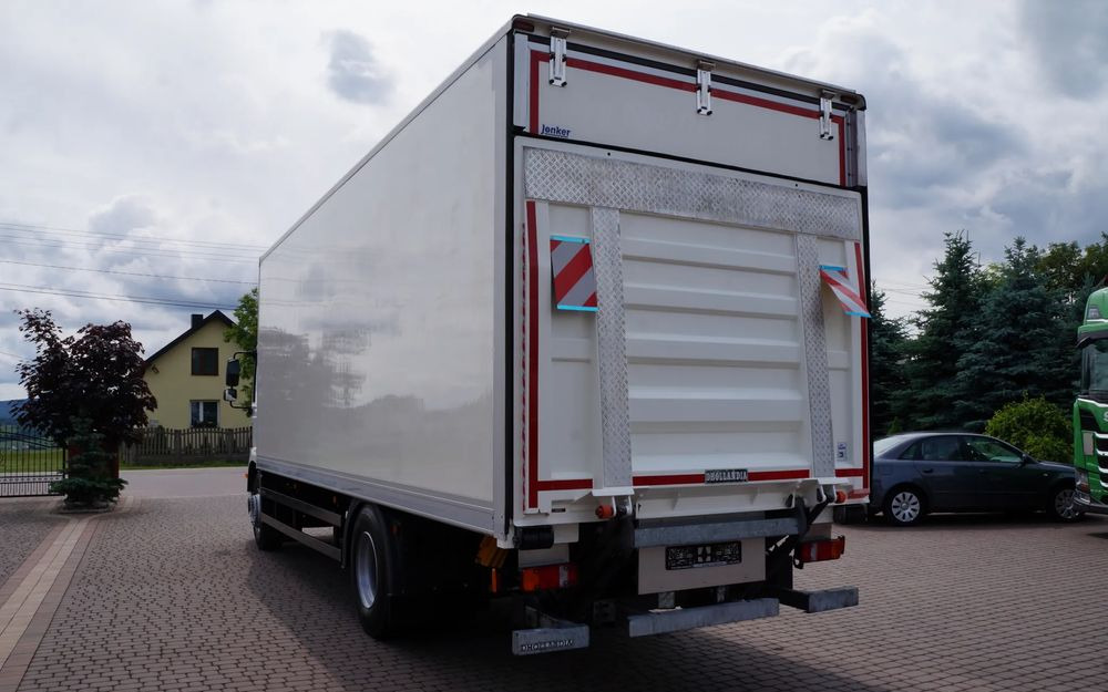 MAN TGM 18.250 / 18.290 EURO 6 KONTENER 19 PALET ŁAD. 9800 KG WINDA - Kamion sandučar: slika MAN TGM 18.250 / 18.290 EURO 6 KONTENER 19 PALET ŁAD. 9800 KG WINDA - Kamion sandučar MAN TGM 18.250 / 18.290 EURO 6 KONTENER 19 PALET ŁAD. 9800 KG WINDA - Kamion sandučar: slika MAN TGM 18.250 / 18.290 EURO 6 KONTENER 19 PALET ŁAD. 9800 KG WINDA - Kamion sandučar