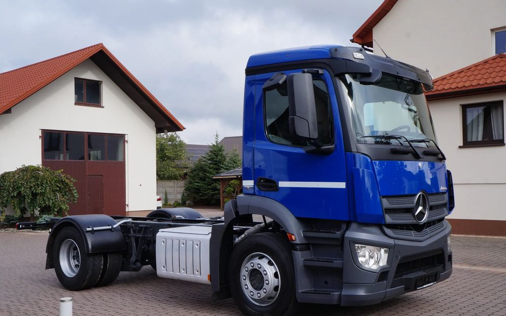 Mercedes-Benz ANTOS 1824 ACTROS EURO 6 RAMA DO ZABUDOWY ROZSTAW OSI 3.80M ANTOS 1830 1827 - Kamion-šasija: slika  Mercedes-Benz ANTOS 1824 ACTROS EURO 6 RAMA DO ZABUDOWY ROZSTAW OSI 3.80M ANTOS 1830 1827 - Kamion-šasija Mercedes-Benz ANTOS 1824 ACTROS EURO 6 RAMA DO ZABUDOWY ROZSTAW OSI 3.80M ANTOS 1830 1827 - Kamion-šasija: slika  Mercedes-Benz ANTOS 1824 ACTROS EURO 6 RAMA DO ZABUDOWY ROZSTAW OSI 3.80M ANTOS 1830 1827 - Kamion-šasija