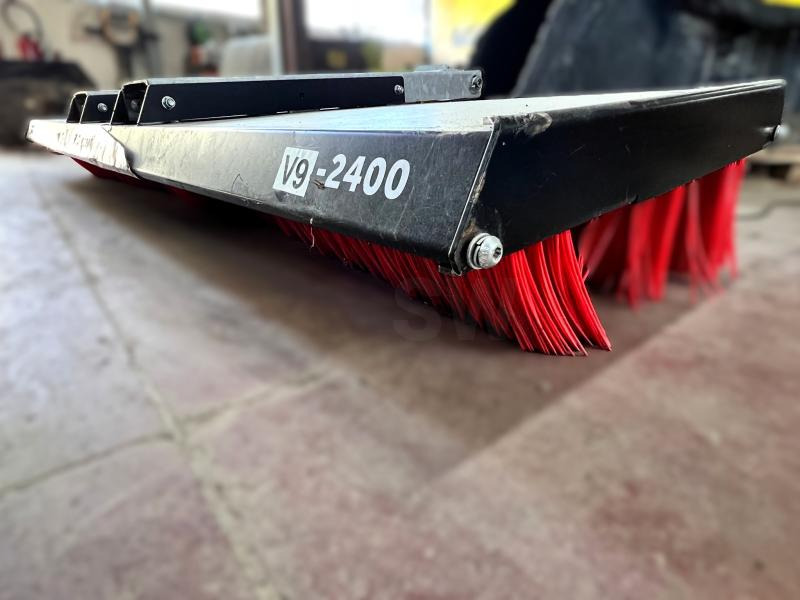 ACTISWEEP VO 2400 Méga balai pousseur pour fourches - Metla: slika ACTISWEEP VO 2400 Méga balai pousseur pour fourches - Metla ACTISWEEP VO 2400 Méga balai pousseur pour fourches - Metla: slika ACTISWEEP VO 2400 Méga balai pousseur pour fourches - Metla