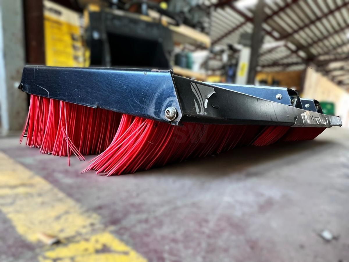 ACTISWEEP VO 2400 Méga balai pousseur pour fourches - Metla: slika ACTISWEEP VO 2400 Méga balai pousseur pour fourches - Metla ACTISWEEP VO 2400 Méga balai pousseur pour fourches - Metla: slika ACTISWEEP VO 2400 Méga balai pousseur pour fourches - Metla