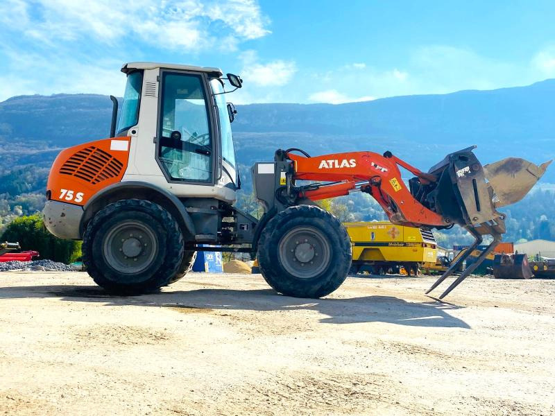 ATLAS Chargeuse avec tourelle 75 S - Utovarivač na kotačima: slika ATLAS Chargeuse avec tourelle 75 S - Utovarivač na kotačima ATLAS Chargeuse avec tourelle 75 S - Utovarivač na kotačima: slika ATLAS Chargeuse avec tourelle 75 S - Utovarivač na kotačima