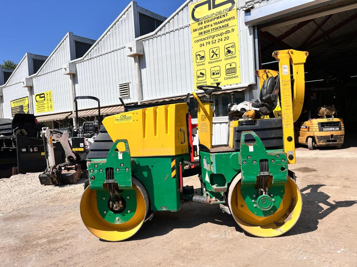 Ammann AV26-2 COMPACTEUR ROULEAU TANDEM VIBRANT ARTICULÉ - Cestovni valjak: slika Ammann AV26-2 COMPACTEUR ROULEAU TANDEM VIBRANT ARTICULÉ - Cestovni valjak Ammann AV26-2 COMPACTEUR ROULEAU TANDEM VIBRANT ARTICULÉ - Cestovni valjak: slika Ammann AV26-2 COMPACTEUR ROULEAU TANDEM VIBRANT ARTICULÉ - Cestovni valjak