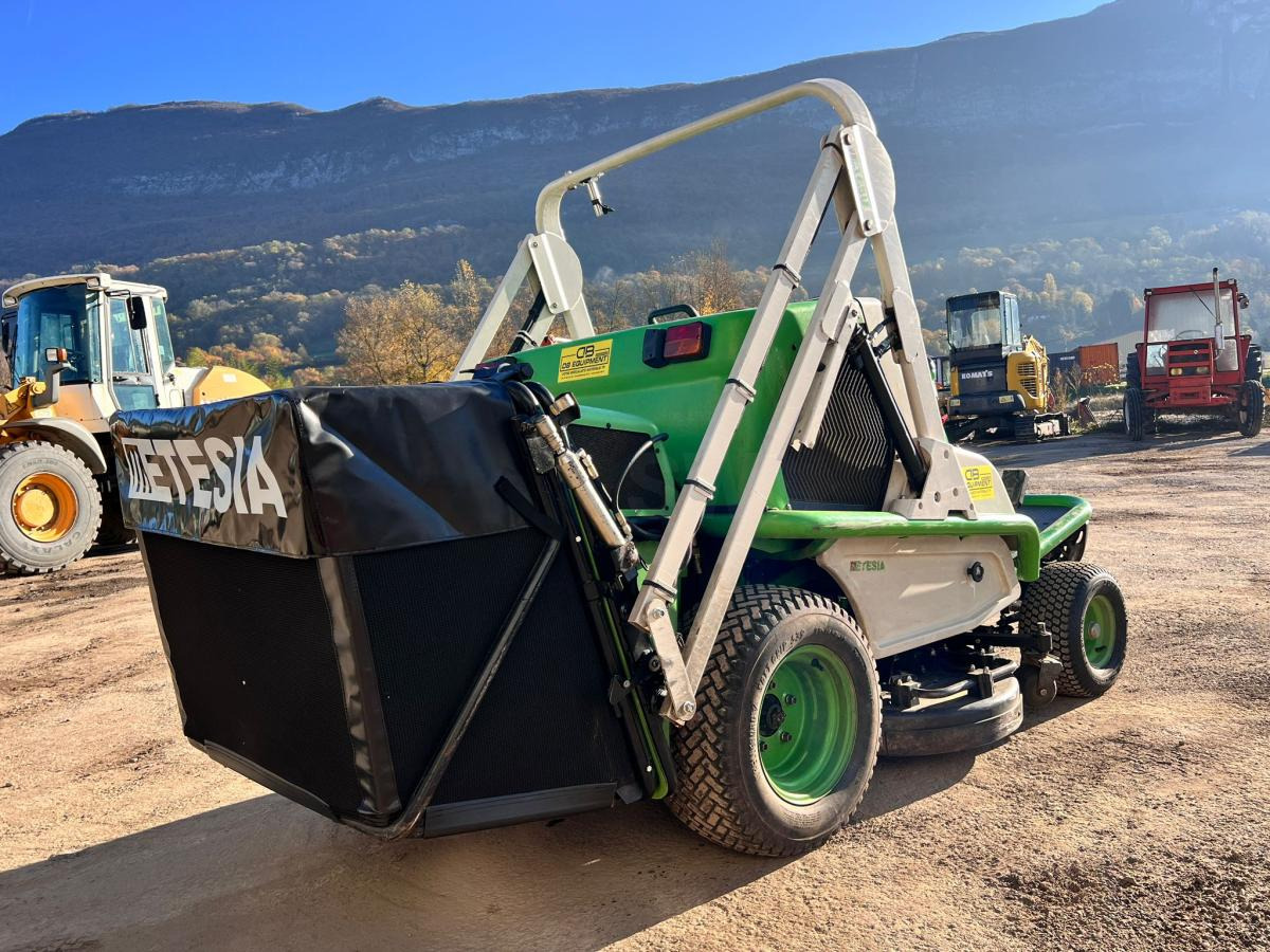 ETESIA HYDRO 124D Tondeuse autoportée 124cm - Vrtna kosilica: slika ETESIA HYDRO 124D Tondeuse autoportée 124cm - Vrtna kosilica ETESIA HYDRO 124D Tondeuse autoportée 124cm - Vrtna kosilica: slika ETESIA HYDRO 124D Tondeuse autoportée 124cm - Vrtna kosilica