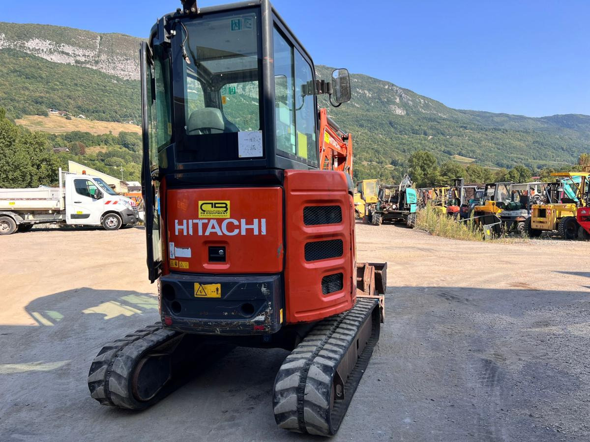 Hitachi ZX26U-5A MINI PELLE 2,7T - Mini bager: slika Hitachi ZX26U-5A MINI PELLE 2,7T - Mini bager Hitachi ZX26U-5A MINI PELLE 2,7T - Mini bager: slika Hitachi ZX26U-5A MINI PELLE 2,7T - Mini bager