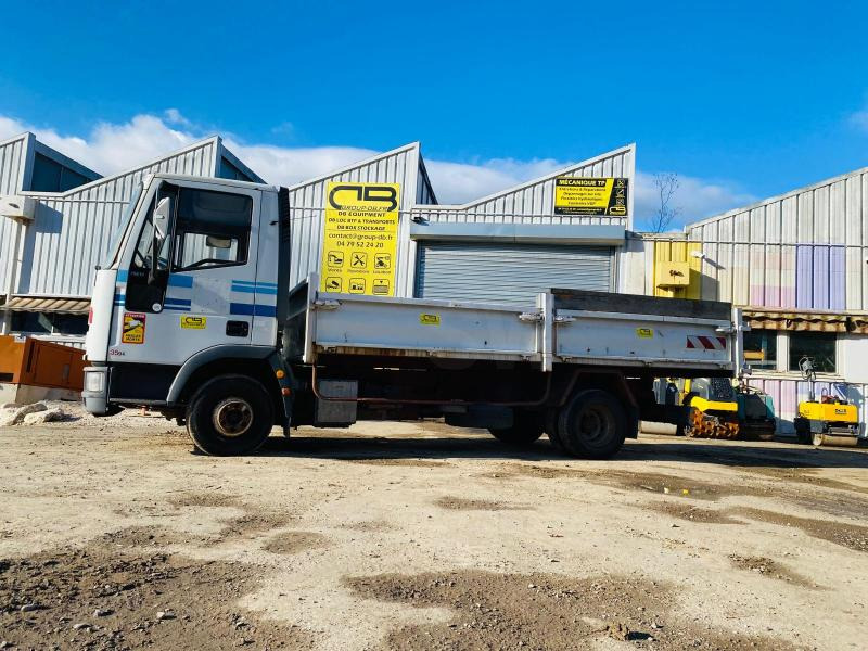 Iveco 75E14 (NET DE TVA) CAMION BENNE 7,5T - Kiper: slika Iveco 75E14 (NET DE TVA) CAMION BENNE 7,5T - Kiper Iveco 75E14 (NET DE TVA) CAMION BENNE 7,5T - Kiper: slika Iveco 75E14 (NET DE TVA) CAMION BENNE 7,5T - Kiper