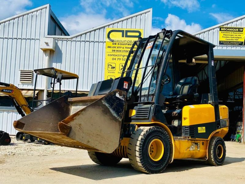 Jcb TLT30D Teletruk - Teleskopski rukovatelj: slika Jcb TLT30D Teletruk - Teleskopski rukovatelj Jcb TLT30D Teletruk - Teleskopski rukovatelj: slika Jcb TLT30D Teletruk - Teleskopski rukovatelj