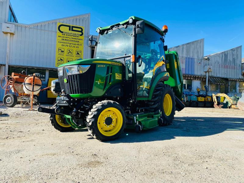 John Deere 2038R avec plateau de coupe et bas de ramassage - Mali traktor: slika John Deere 2038R avec plateau de coupe et bas de ramassage - Mali traktor John Deere 2038R avec plateau de coupe et bas de ramassage - Mali traktor: slika John Deere 2038R avec plateau de coupe et bas de ramassage - Mali traktor