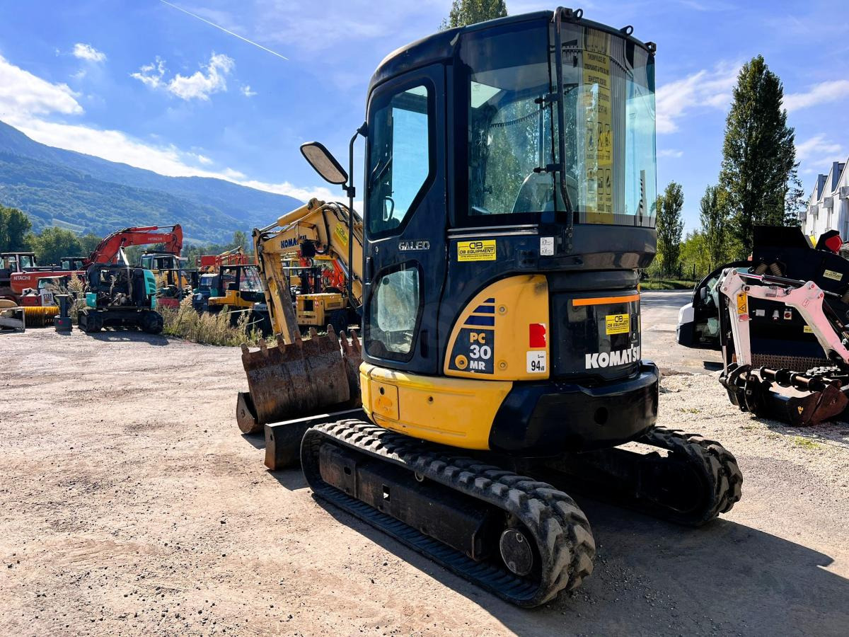 Komatsu PC 30 MR 2 Mini pelle 3,2T - Mini bager: slika Komatsu PC 30 MR 2 Mini pelle 3,2T - Mini bager Komatsu PC 30 MR 2 Mini pelle 3,2T - Mini bager: slika Komatsu PC 30 MR 2 Mini pelle 3,2T - Mini bager