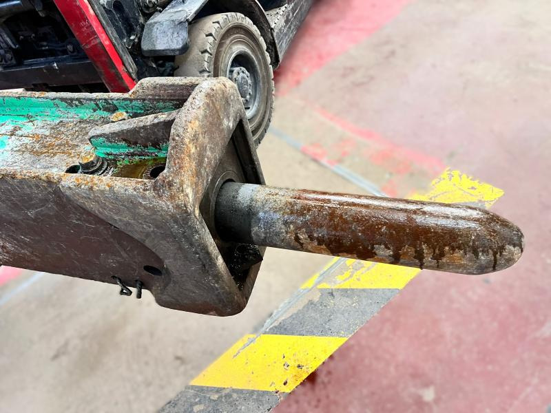 MONTABERT M900 BRH Marteau hydraulique pour 15-25T - Hidraulični čekić: slika MONTABERT M900 BRH Marteau hydraulique pour 15-25T - Hidraulični čekić MONTABERT M900 BRH Marteau hydraulique pour 15-25T - Hidraulični čekić: slika MONTABERT M900 BRH Marteau hydraulique pour 15-25T - Hidraulični čekić