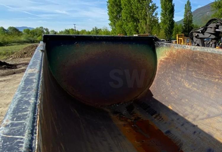 Nagibna prikolica za poljoprivredna gospodarstva/ Istovarivač RECORD R TP17 REMORQUE AGRICOLE: slika Nagibna prikolica za poljoprivredna gospodarstva/ Istovarivač RECORD R TP17 REMORQUE AGRICOLE