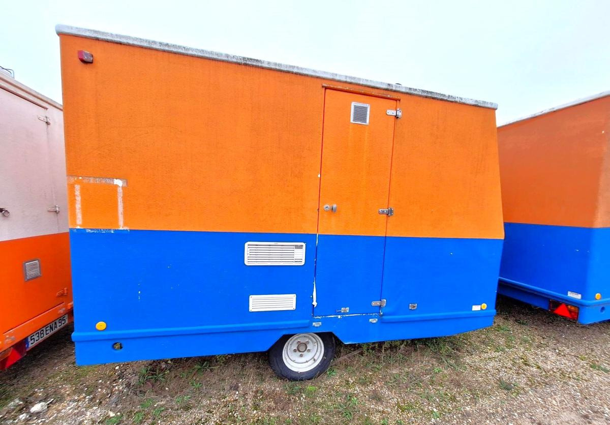 REMORQUE BASE VIE CABANE DE CHANTIER - Građevinski kontejner: slika REMORQUE BASE VIE CABANE DE CHANTIER - Građevinski kontejner REMORQUE BASE VIE CABANE DE CHANTIER - Građevinski kontejner: slika REMORQUE BASE VIE CABANE DE CHANTIER - Građevinski kontejner