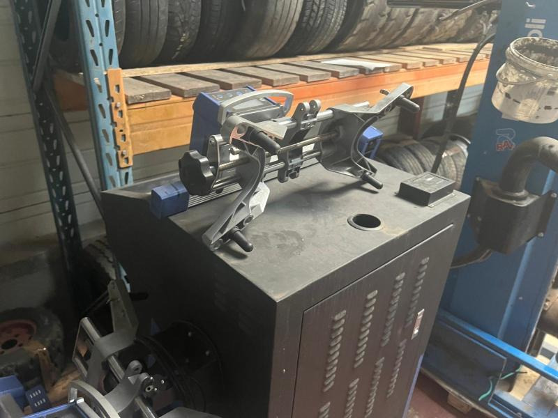 TWIN BUSCH TW115 Banc de géométrie - Oprema za radionice: slika TWIN BUSCH TW115 Banc de géométrie - Oprema za radionice TWIN BUSCH TW115 Banc de géométrie - Oprema za radionice: slika TWIN BUSCH TW115 Banc de géométrie - Oprema za radionice