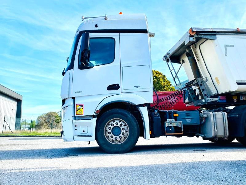 MERCEDES Tracteur routier ACTROS 1851 4X2 avec KIT HYDRAULIQUE - Tegljač: slika MERCEDES Tracteur routier ACTROS 1851 4X2 avec KIT HYDRAULIQUE - Tegljač MERCEDES Tracteur routier ACTROS 1851 4X2 avec KIT HYDRAULIQUE - Tegljač: slika MERCEDES Tracteur routier ACTROS 1851 4X2 avec KIT HYDRAULIQUE - Tegljač