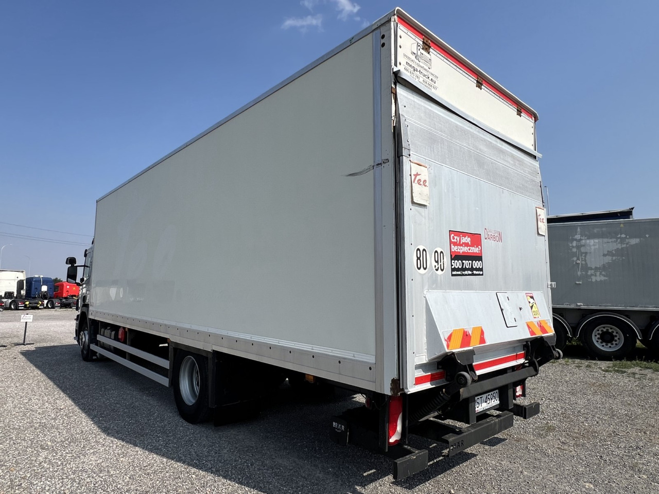 Scania P320 - Kamion s otvorenim sandukom: slika Scania P320 - Kamion s otvorenim sandukom Scania P320 - Kamion s otvorenim sandukom: slika Scania P320 - Kamion s otvorenim sandukom