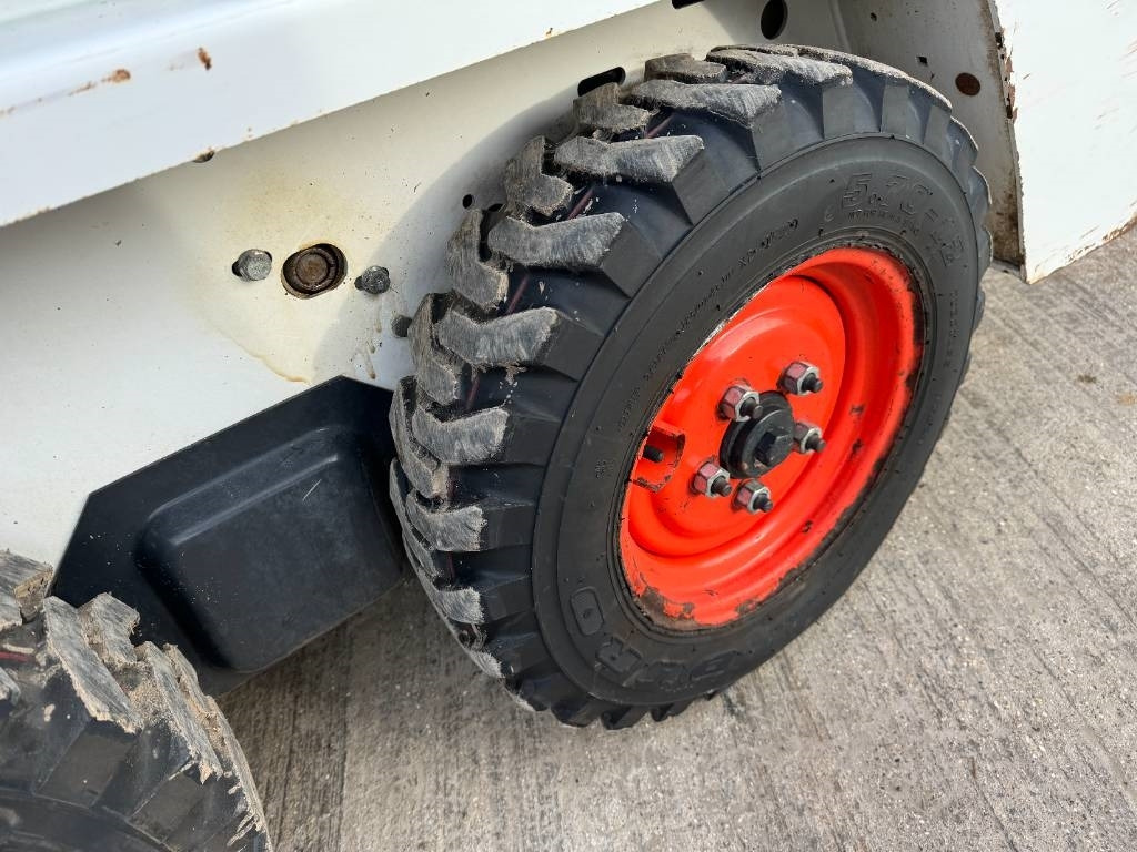 Zakup Bobcat S 70 Skid Steer  Bobcat S 70 Skid Steer: slika Zakup Bobcat S 70 Skid Steer  Bobcat S 70 Skid Steer