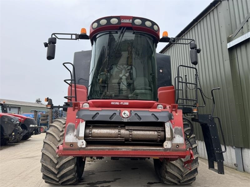 Case Axial Flow AFX 8010 c/w 30ft Header - Priključak za kombajn: slika Case Axial Flow AFX 8010 c/w 30ft Header - Priključak za kombajn Case Axial Flow AFX 8010 c/w 30ft Header - Priključak za kombajn: slika Case Axial Flow AFX 8010 c/w 30ft Header - Priključak za kombajn