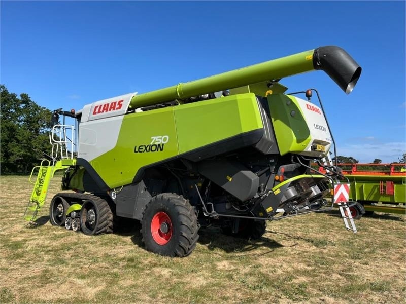 Claas Lexion 750 c/w V900 Header - Priključak za kombajn: slika Claas Lexion 750 c/w V900 Header - Priključak za kombajn Claas Lexion 750 c/w V900 Header - Priključak za kombajn: slika Claas Lexion 750 c/w V900 Header - Priključak za kombajn