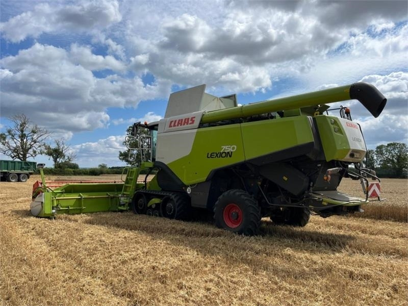 Claas Lexion 750TT APS Hybrid c/w V90 - Priključak za kombajn: slika Claas Lexion 750TT APS Hybrid c/w V90 - Priključak za kombajn Claas Lexion 750TT APS Hybrid c/w V90 - Priključak za kombajn: slika Claas Lexion 750TT APS Hybrid c/w V90 - Priključak za kombajn