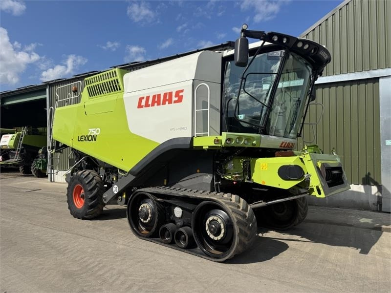 Claas Lexion 750TT APS Hybrid c/w V90 - Priključak za kombajn: slika Claas Lexion 750TT APS Hybrid c/w V90 - Priključak za kombajn Claas Lexion 750TT APS Hybrid c/w V90 - Priključak za kombajn: slika Claas Lexion 750TT APS Hybrid c/w V90 - Priključak za kombajn