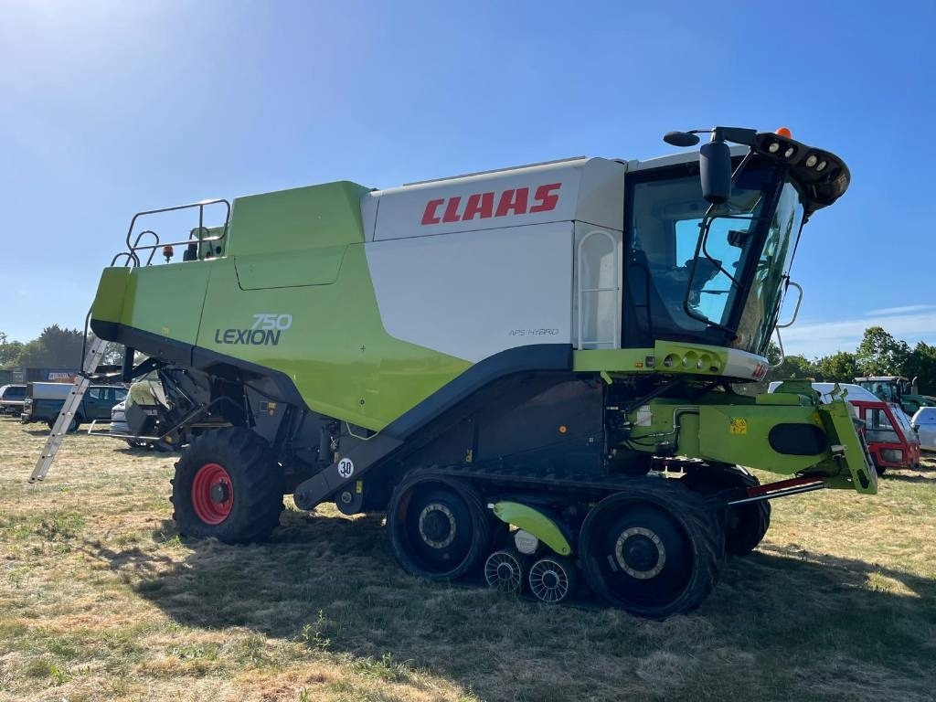 Claas Lexion 750TT c/w V900 Header - Kombajn za žetvu: slika Claas Lexion 750TT c/w V900 Header - Kombajn za žetvu Claas Lexion 750TT c/w V900 Header - Kombajn za žetvu: slika Claas Lexion 750TT c/w V900 Header - Kombajn za žetvu