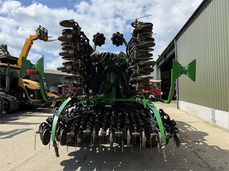 Great Plains Great Plains Centurion 600 Seed Drill - Kombajn i sijačica: slika Great Plains Great Plains Centurion 600 Seed Drill - Kombajn i sijačica Great Plains Great Plains Centurion 600 Seed Drill - Kombajn i sijačica: slika Great Plains Great Plains Centurion 600 Seed Drill - Kombajn i sijačica