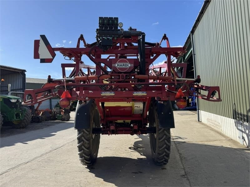 Hardi Hardi Navigator 3000 24m Trailed Sprayer - Prskalica za traktor: slika Hardi Hardi Navigator 3000 24m Trailed Sprayer - Prskalica za traktor Hardi Hardi Navigator 3000 24m Trailed Sprayer - Prskalica za traktor: slika Hardi Hardi Navigator 3000 24m Trailed Sprayer - Prskalica za traktor