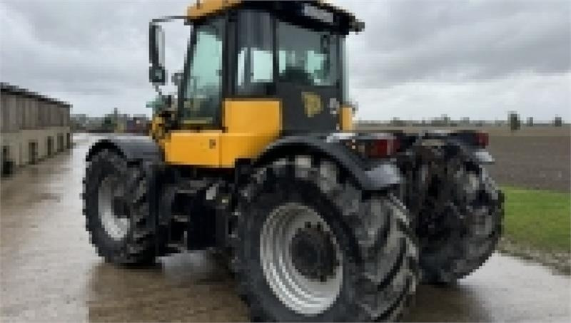 JCB 3185 Fastrac Smoothshift - Traktor: slika JCB 3185 Fastrac Smoothshift - Traktor JCB 3185 Fastrac Smoothshift - Traktor: slika JCB 3185 Fastrac Smoothshift - Traktor