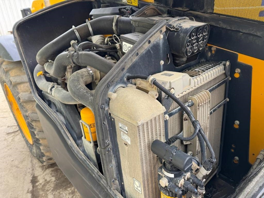 Teleskopski rukovatelj JCB 540-140 Hi Viz: slika Teleskopski rukovatelj JCB 540-140 Hi Viz