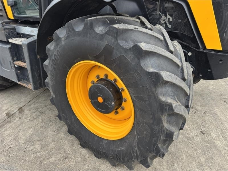 Traktor JCB Fastrac 4220 **8000 Hour Warranty**: slika Traktor JCB Fastrac 4220 **8000 Hour Warranty**