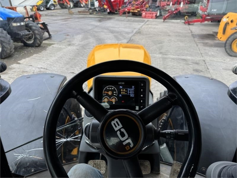 Traktor JCB Fastrac 4220 **8000 Hour Warranty**: slika Traktor JCB Fastrac 4220 **8000 Hour Warranty**